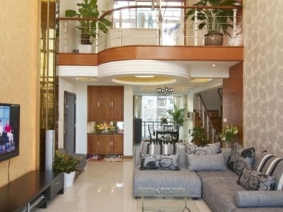 白色隔层装修效果图 打造住宅室内装饰的明亮与通透之美